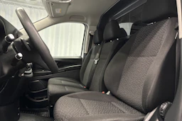 valkoinen Mercedes-Benz Vito 2023 kuva 12.