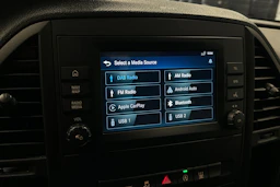 valkoinen Mercedes-Benz Vito 2023 kuva 19.