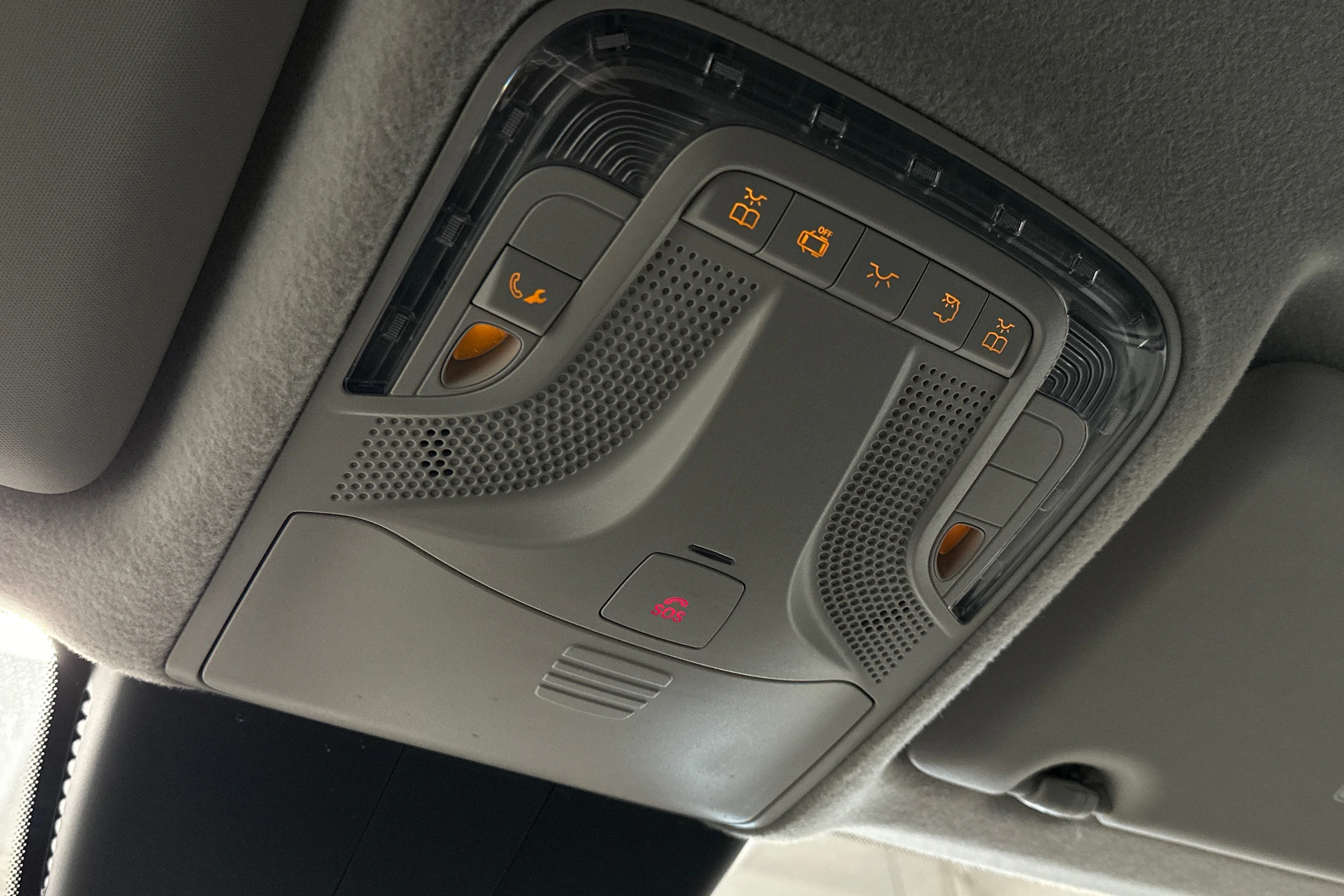valkoinen Mercedes-Benz Vito 2023 kuva 22.