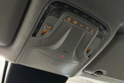 valkoinen Mercedes-Benz Vito 2023 kuva 22.