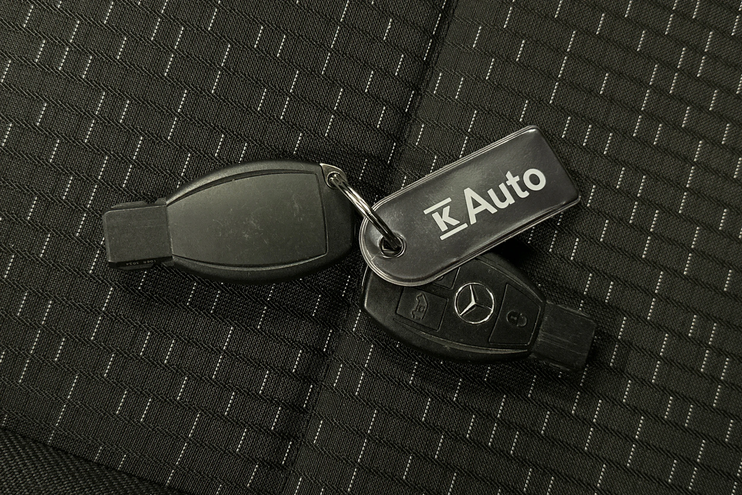 valkoinen Mercedes-Benz Vito 2023 kuva 24.