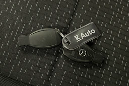 valkoinen Mercedes-Benz Vito 2023 kuva 24.