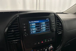 musta Mercedes-Benz Vito 2023 kuva 20.
