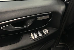 musta Mercedes-Benz Vito 2023 kuva 25.