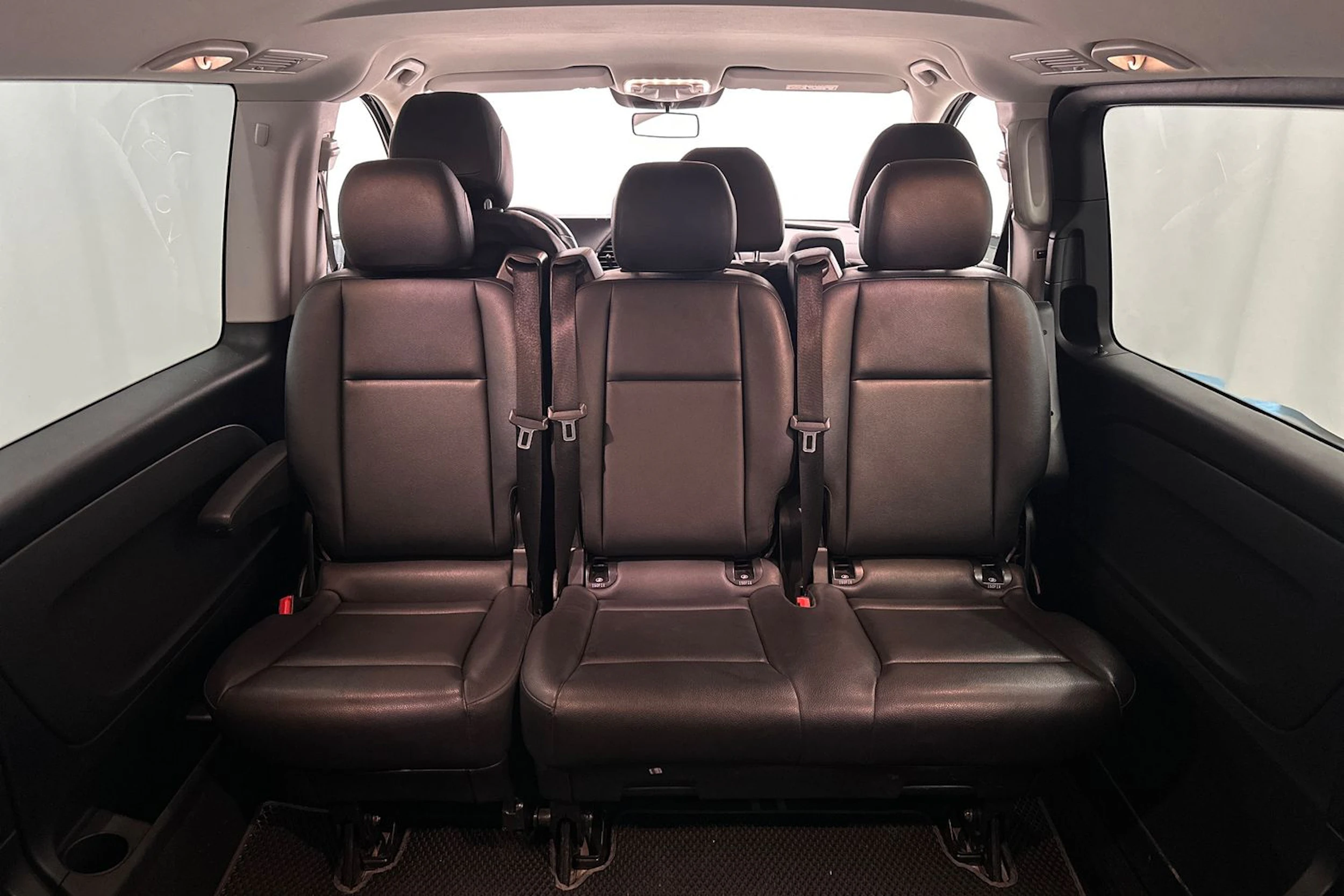 musta Mercedes-Benz Vito 2023 kuva 29.
