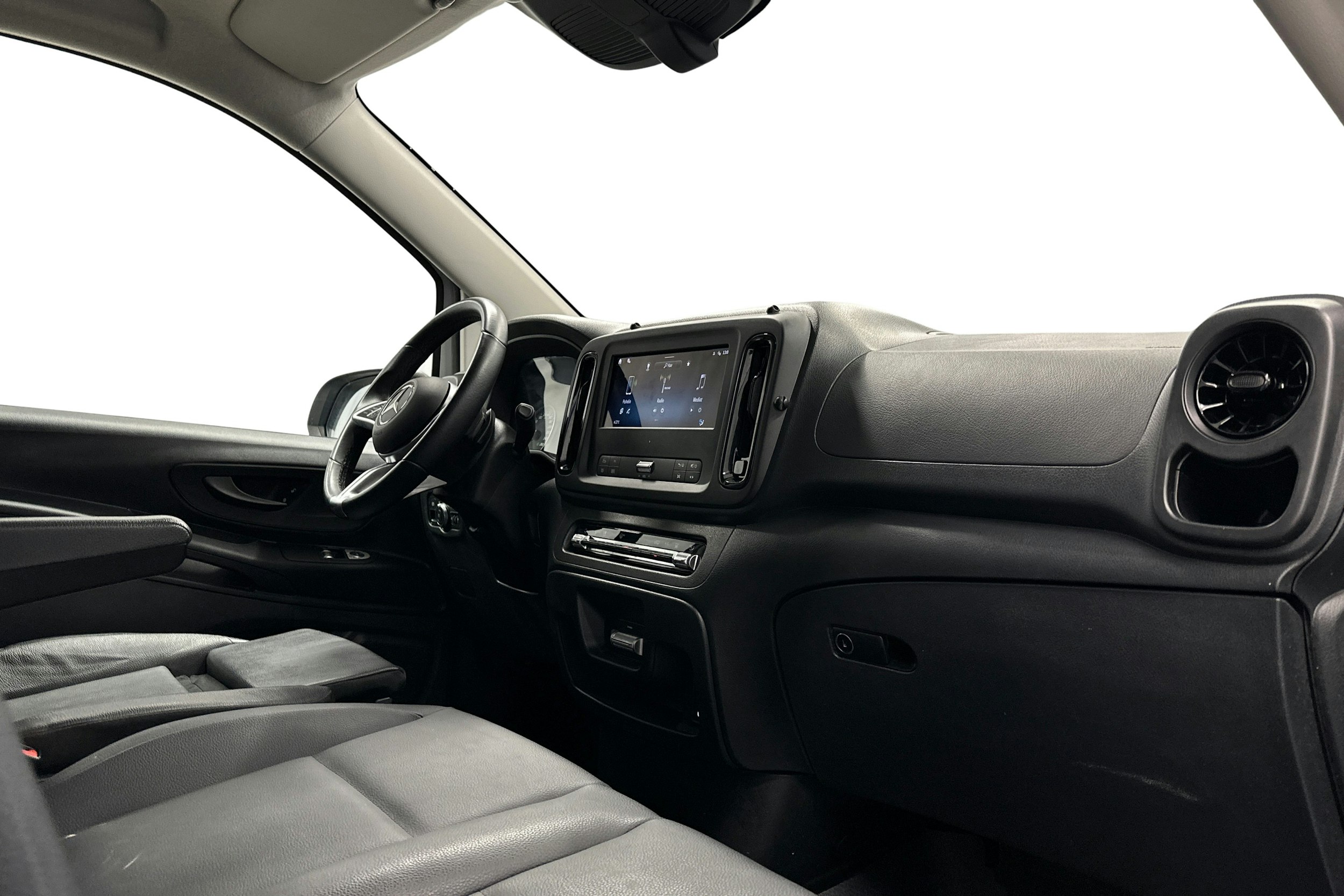 valkoinen Mercedes-Benz Vito 2024 kuva 7.