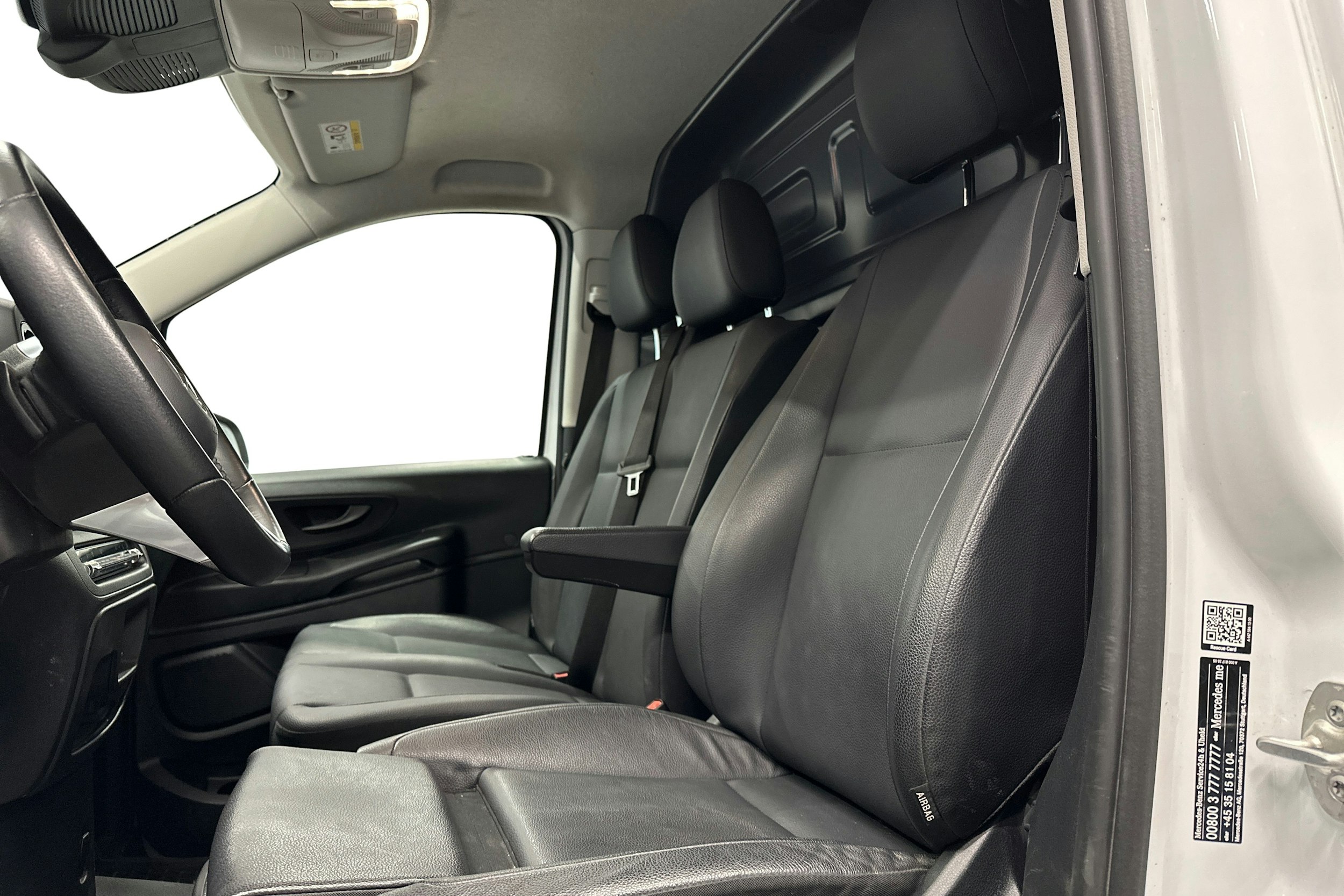 valkoinen Mercedes-Benz Vito 2024 kuva 8.