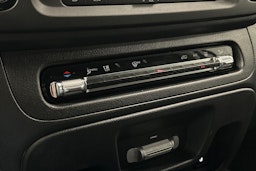 valkoinen Mercedes-Benz Vito 2024 kuva 14.