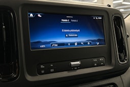 valkoinen Mercedes-Benz Vito 2024 kuva 16.