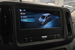 valkoinen Mercedes-Benz Vito 2024 kuva 18.