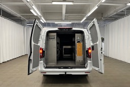 valkoinen Mercedes-Benz Vito 2024 kuva 19.