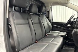 valkoinen Mercedes-Benz Vito 2024 kuva 24.