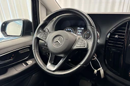 harmaa Mercedes-Benz Vito 2024 kuva 13.