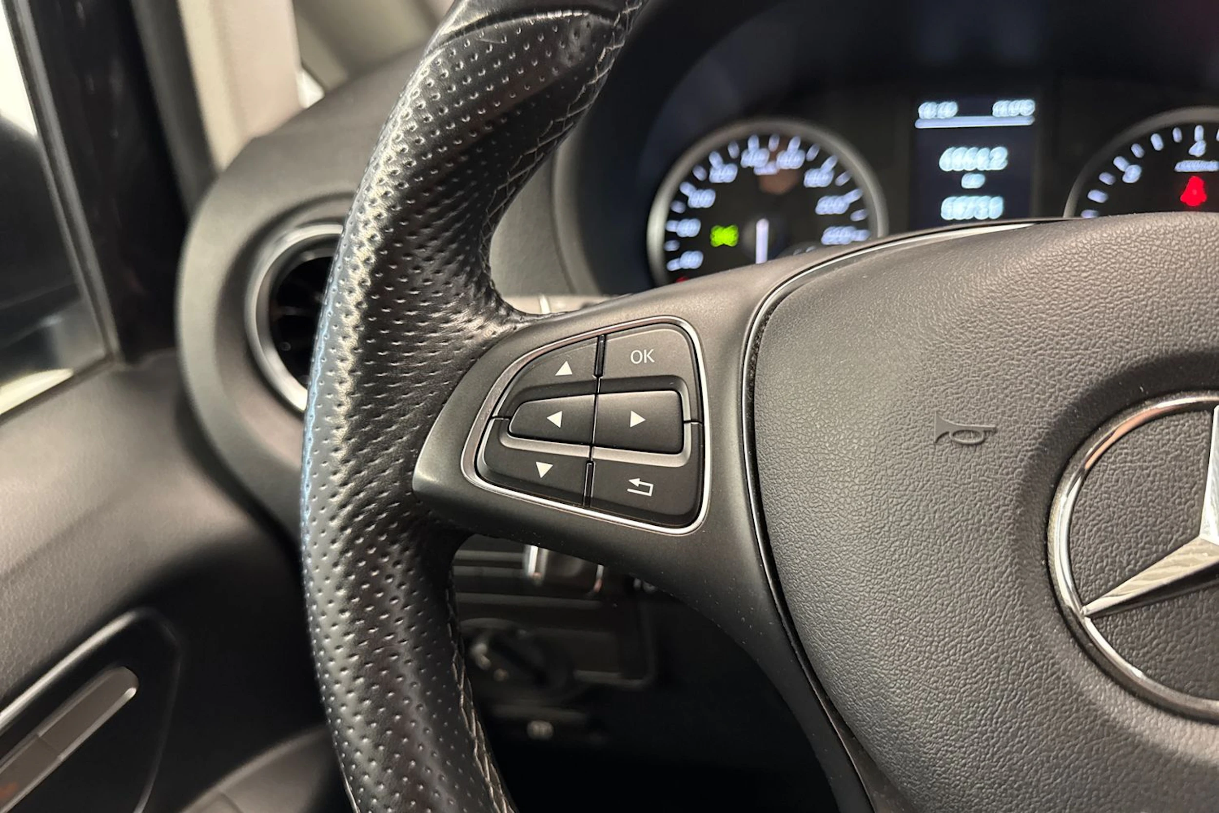 harmaa Mercedes-Benz Vito 2024 kuva 16.