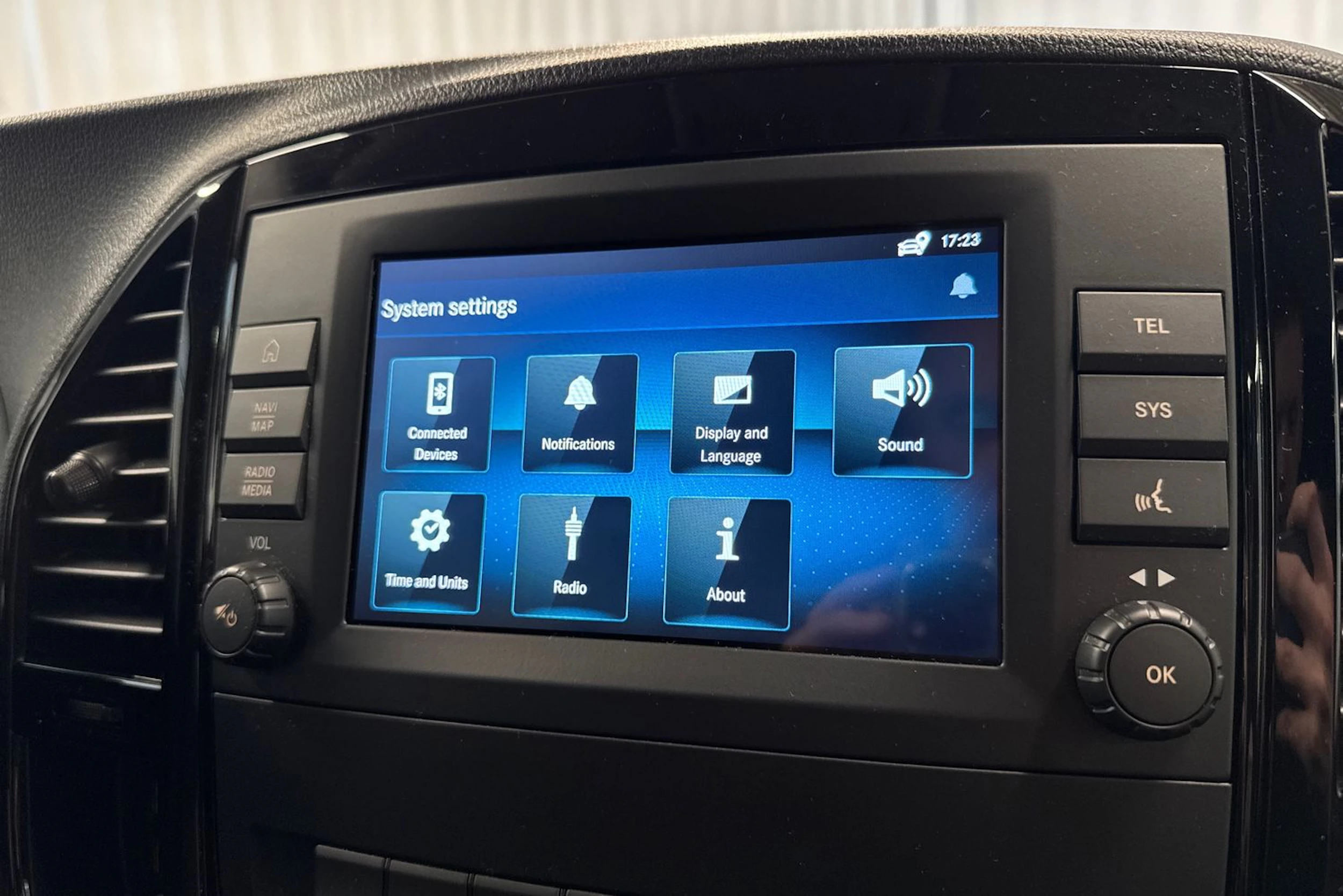 harmaa Mercedes-Benz Vito 2024 kuva 21.