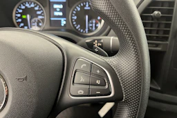musta Mercedes-Benz Vito 2024 kuva 16.