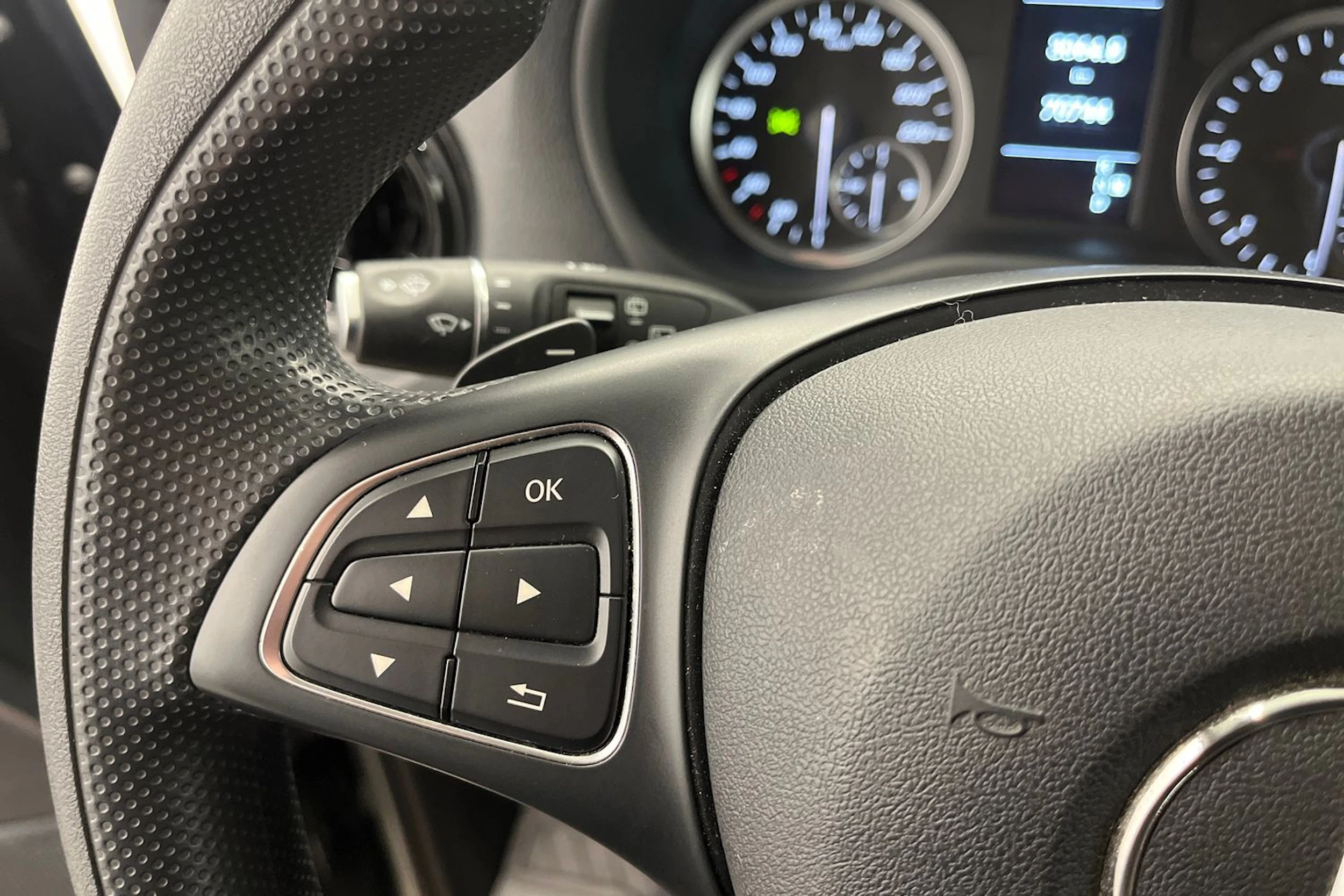 musta Mercedes-Benz Vito 2024 kuva 17.