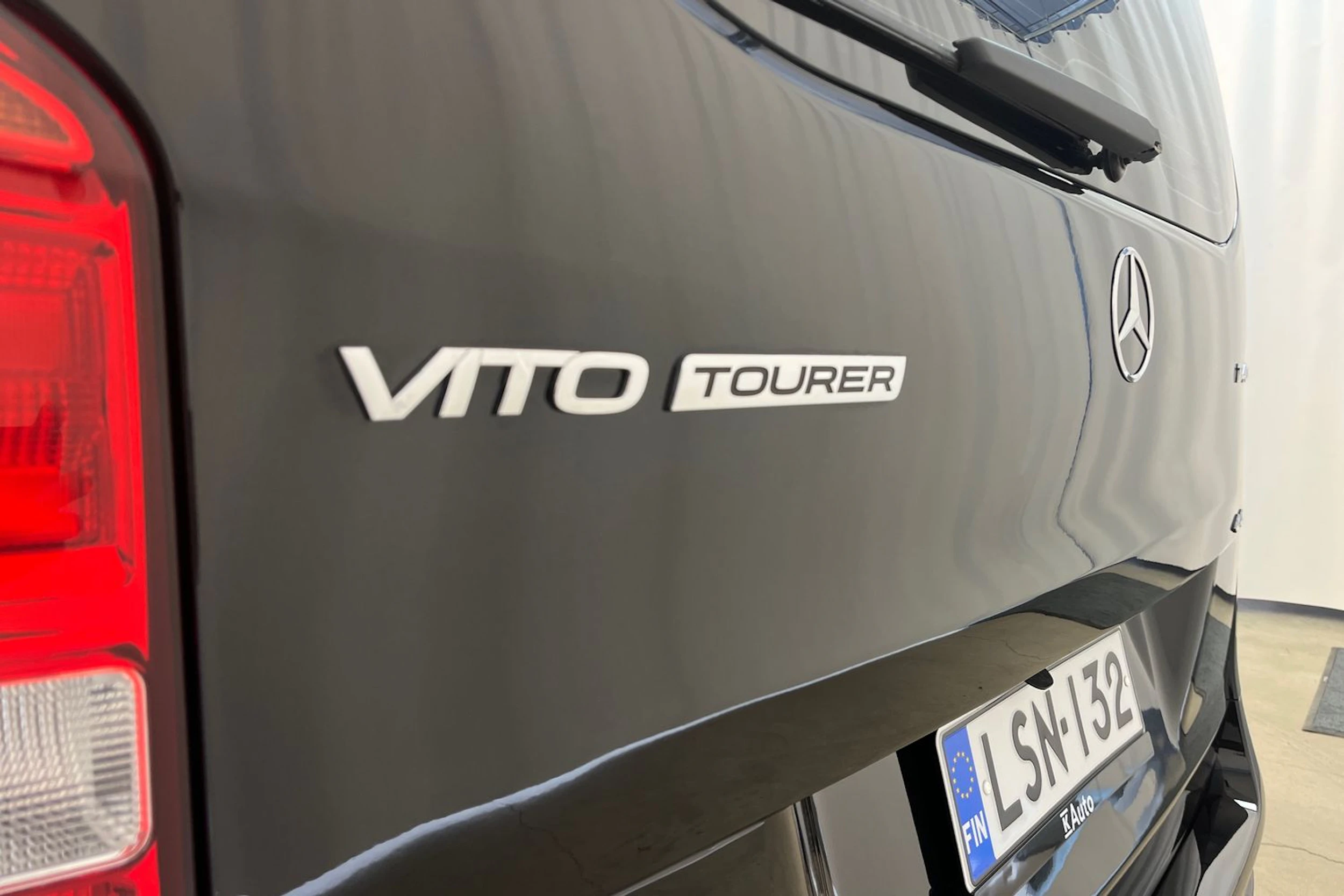 musta Mercedes-Benz Vito 2024 kuva 29.