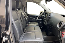 musta Mercedes-Benz Vito 2024 kuva 11.