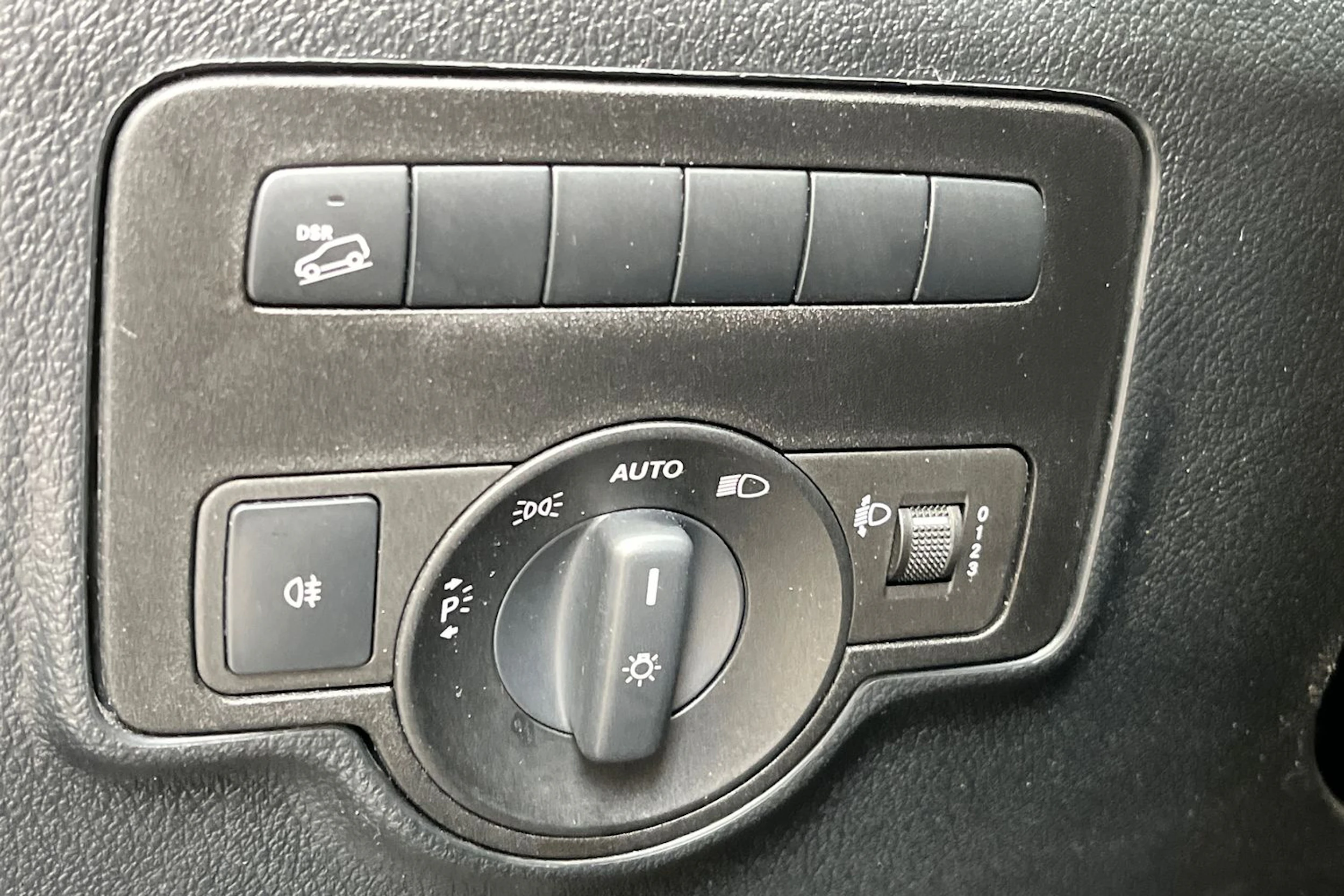 musta Mercedes-Benz Vito 2024 kuva 19.