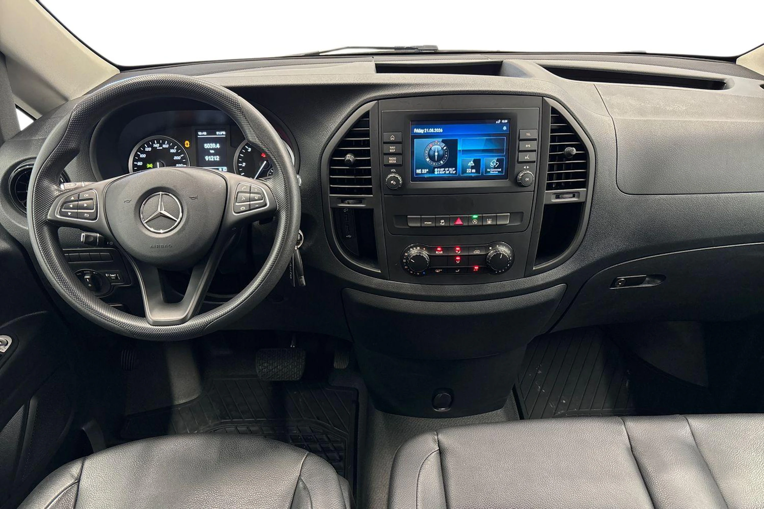 musta Mercedes-Benz Vito 2024 kuva 7.
