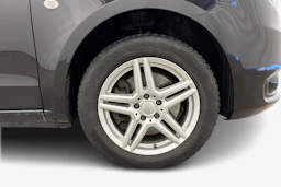 musta Mercedes-Benz Vito 2024 kuva 9.