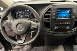 musta Mercedes-Benz Vito 2024 kuva 9.