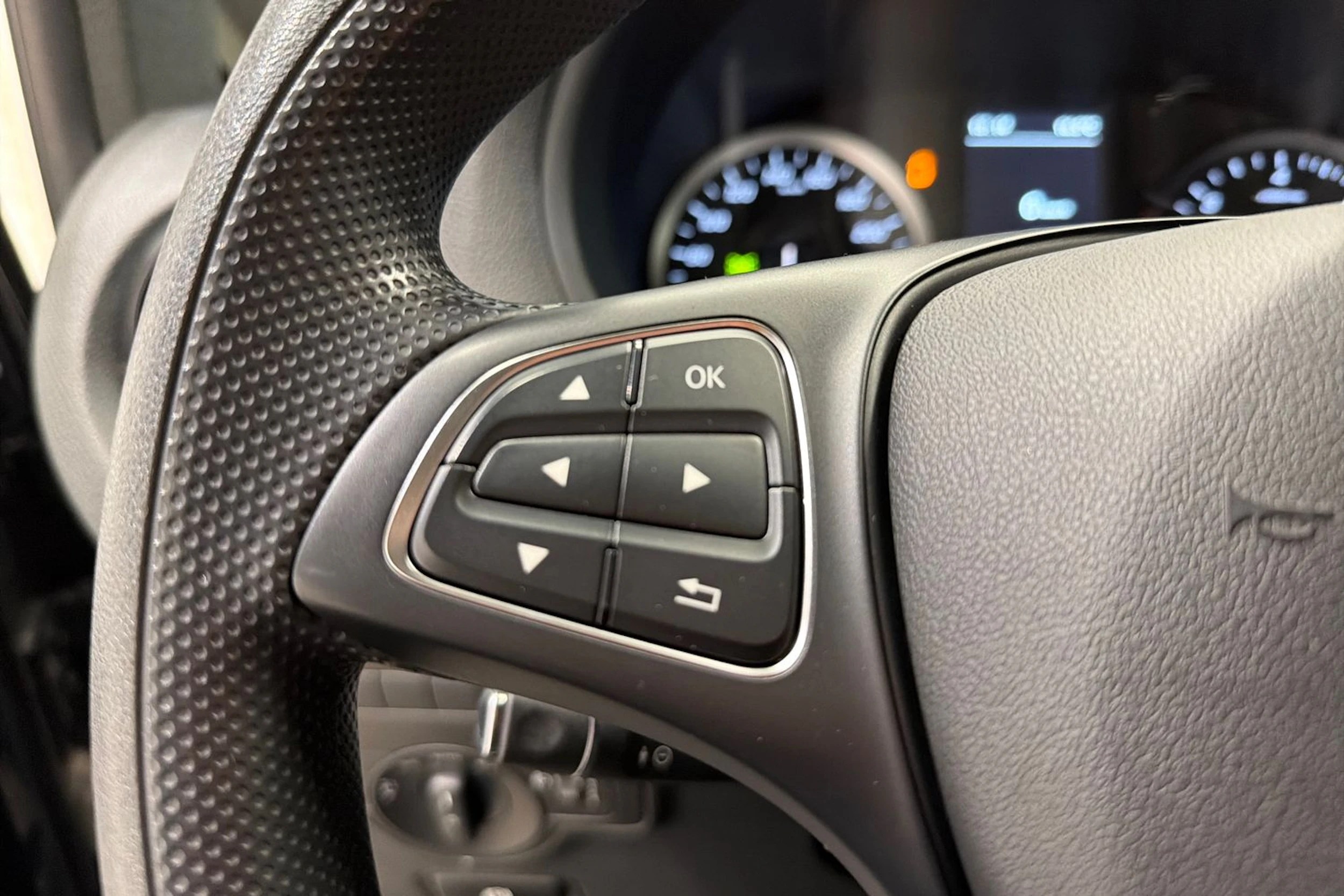 musta Mercedes-Benz Vito 2024 kuva 16.
