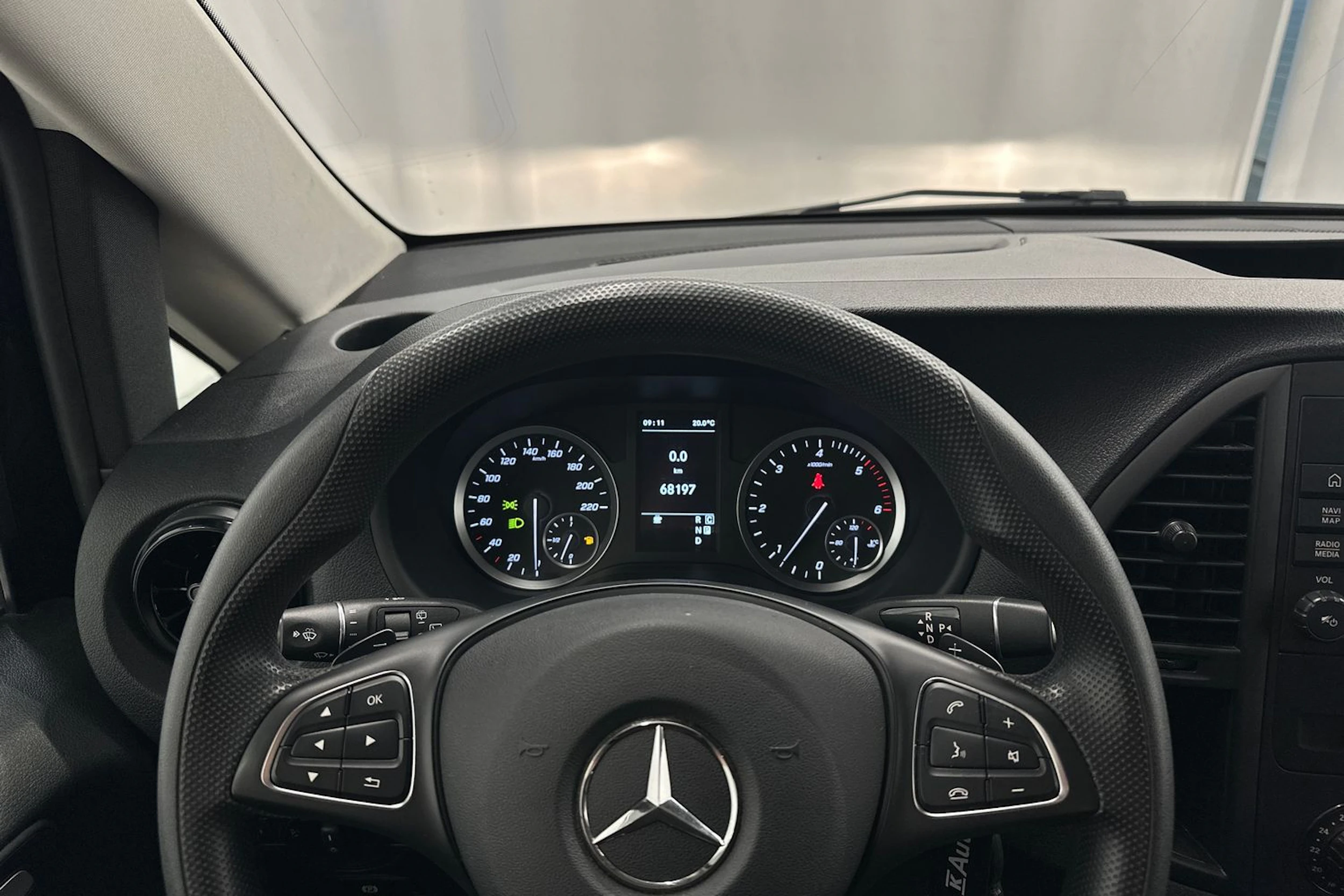 musta Mercedes-Benz Vito 2024 kuva 13.