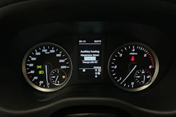 musta Mercedes-Benz Vito 2024 kuva 14.