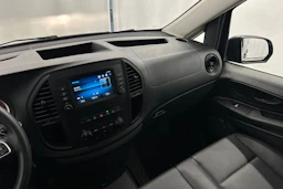 musta Mercedes-Benz Vito 2024 kuva 15.
