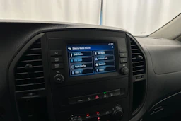 musta Mercedes-Benz Vito 2024 kuva 18.