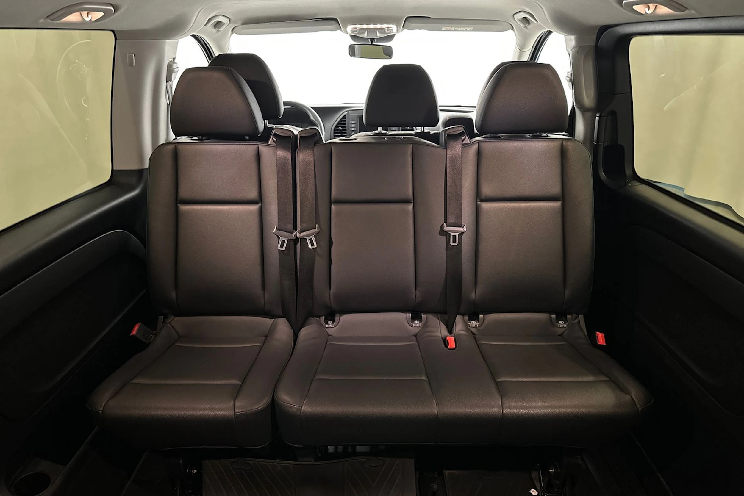 musta Mercedes-Benz Vito 2024 kuva 27.