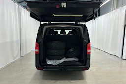 musta Mercedes-Benz Vito 2024 kuva 28.