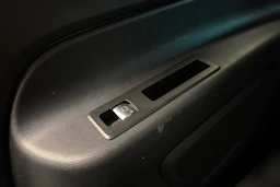 musta Mercedes-Benz Vito 2024 kuva 28.