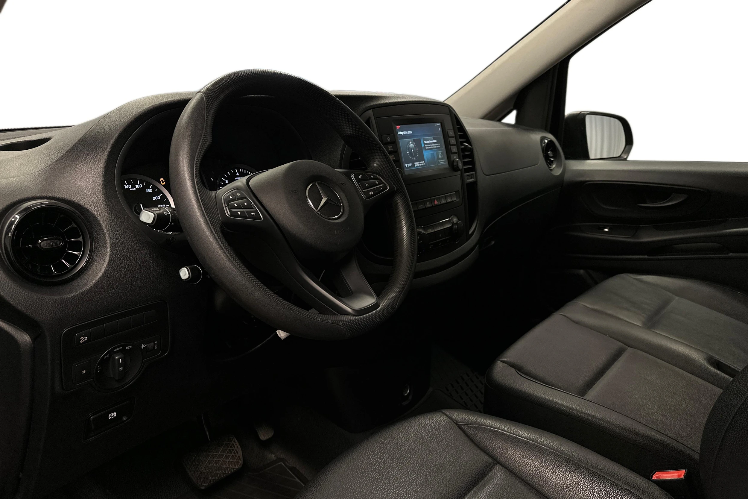 musta Mercedes-Benz Vito 2024 kuva 6.