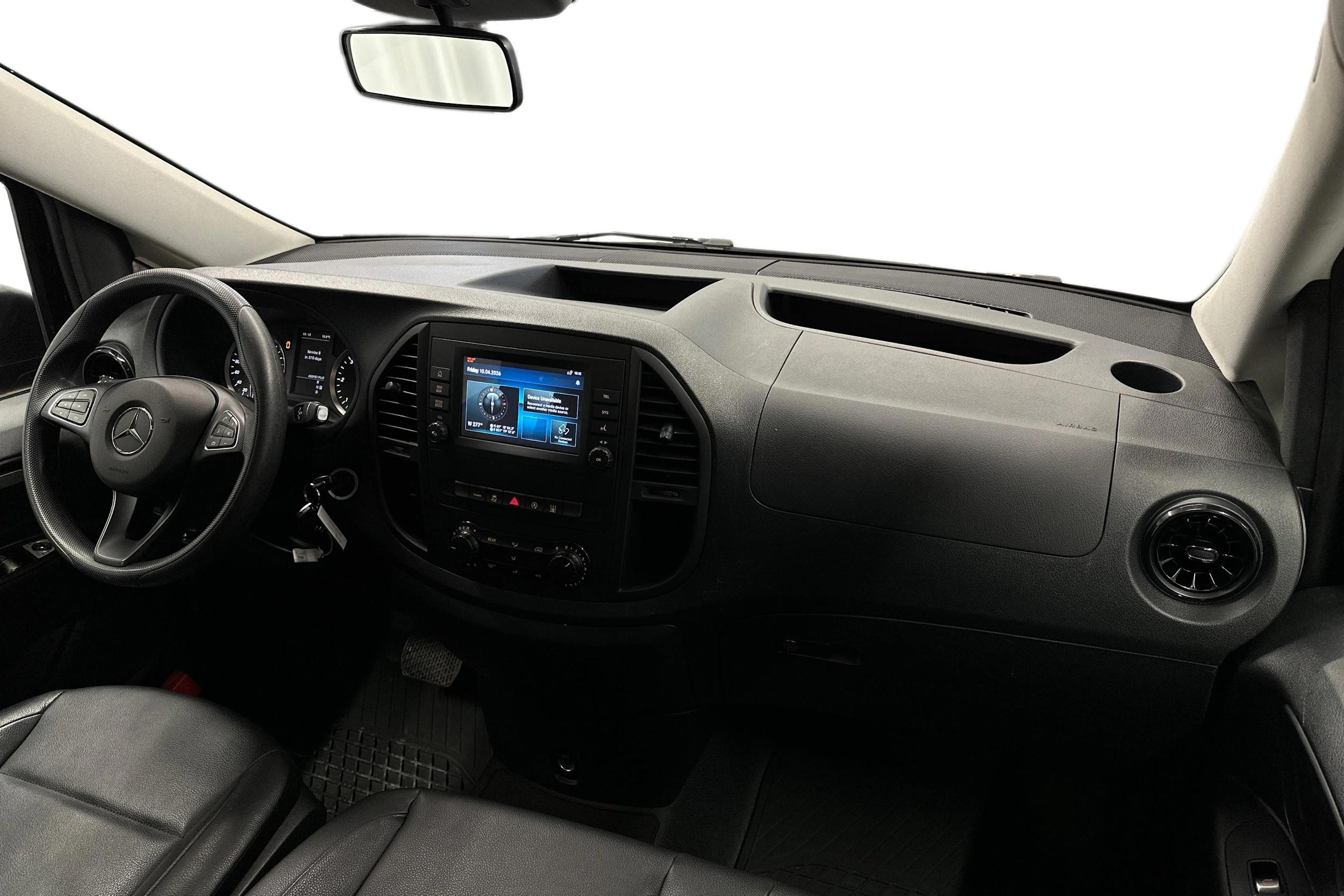 musta Mercedes-Benz Vito 2024 kuva 7.