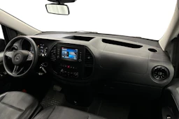 musta Mercedes-Benz Vito 2024 kuva 7.