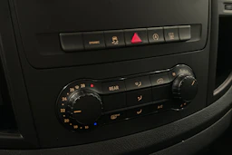 musta Mercedes-Benz Vito 2024 kuva 21.