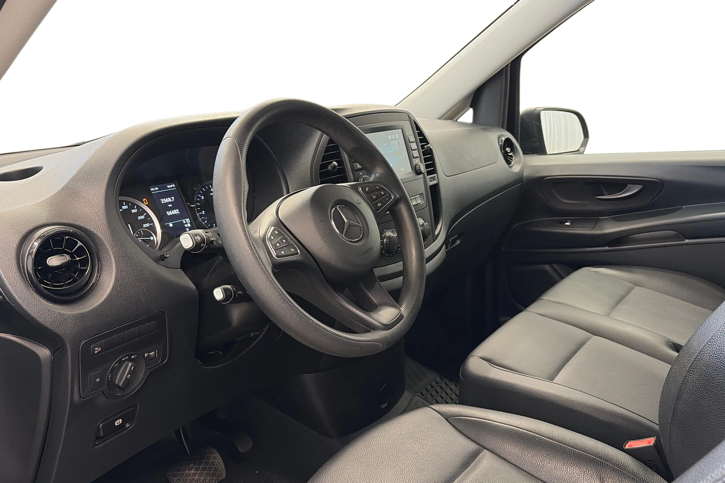 musta Mercedes-Benz Vito 2024 kuva 8.