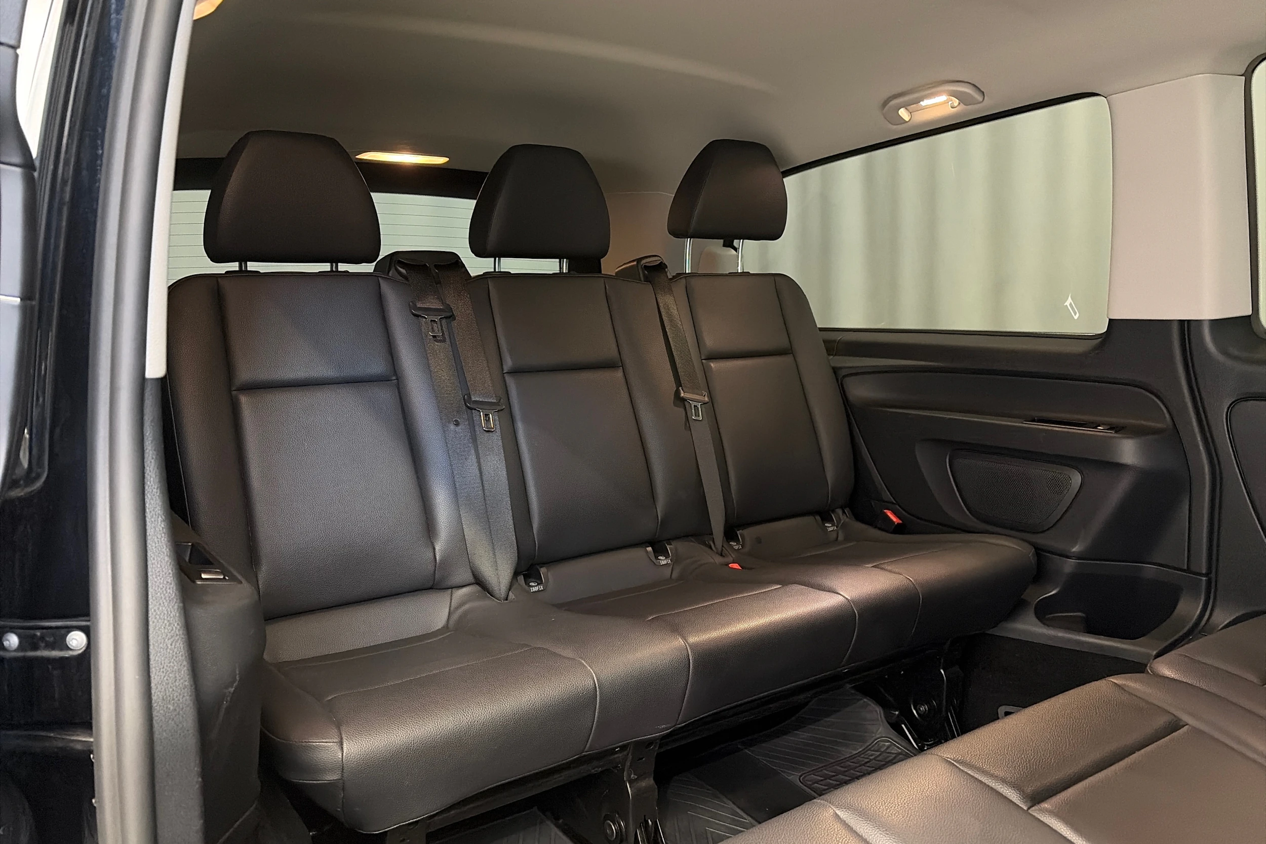 musta Mercedes-Benz Vito 2024 kuva 10.
