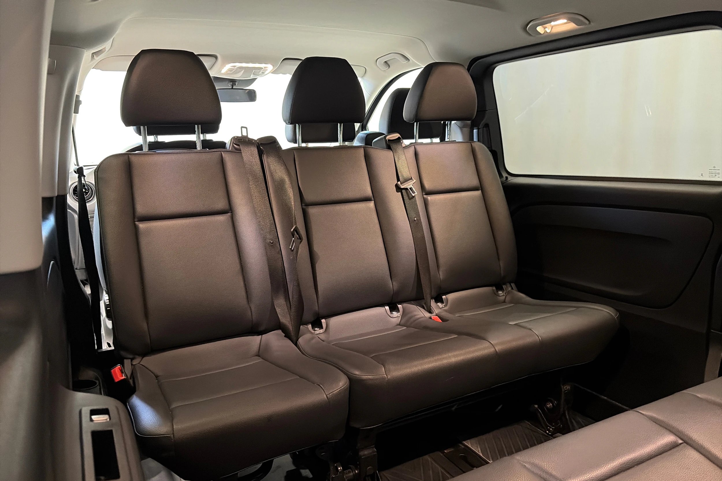 musta Mercedes-Benz Vito 2024 kuva 11.