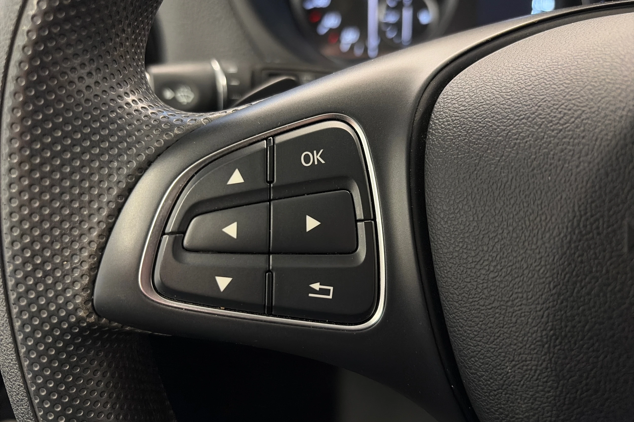 musta Mercedes-Benz Vito 2024 kuva 15.