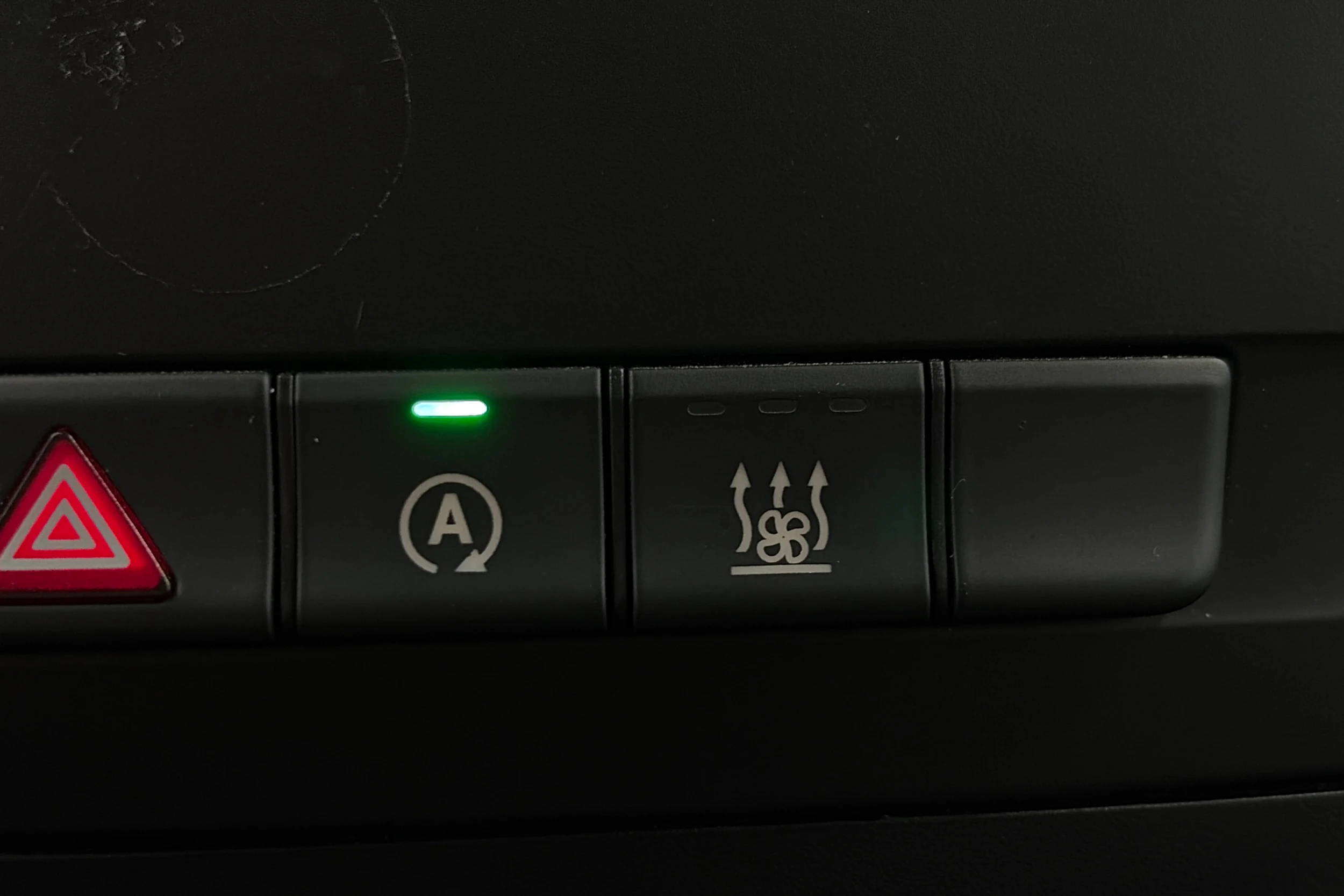 musta Mercedes-Benz Vito 2024 kuva 20.