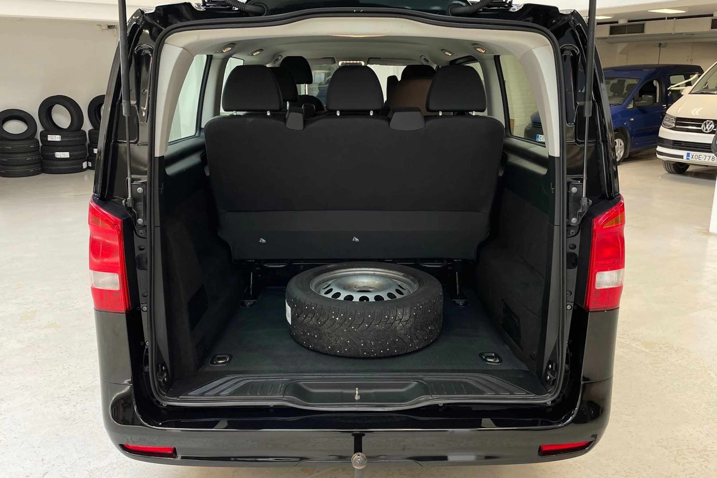 musta Mercedes-Benz Vito 2024 kuva 17.