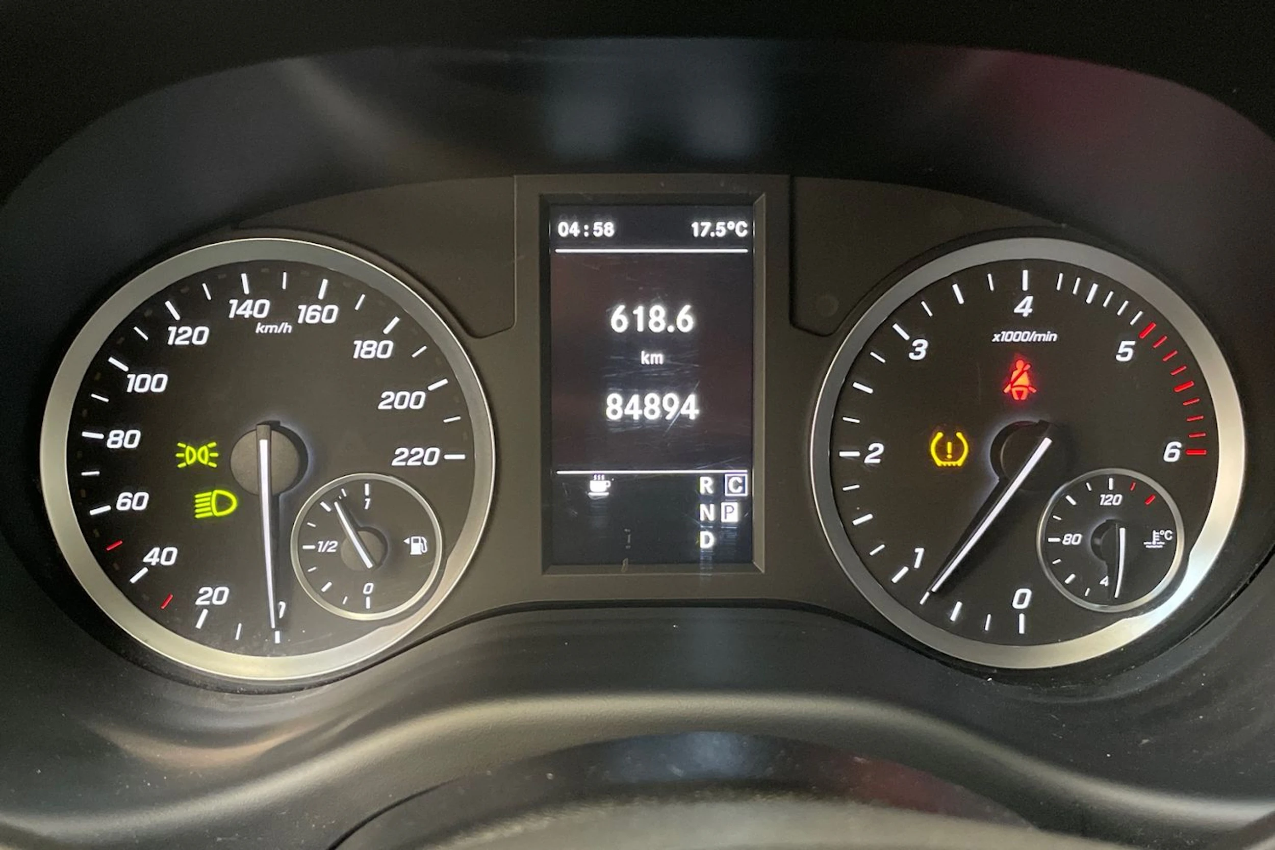 musta Mercedes-Benz Vito 2024 kuva 19.