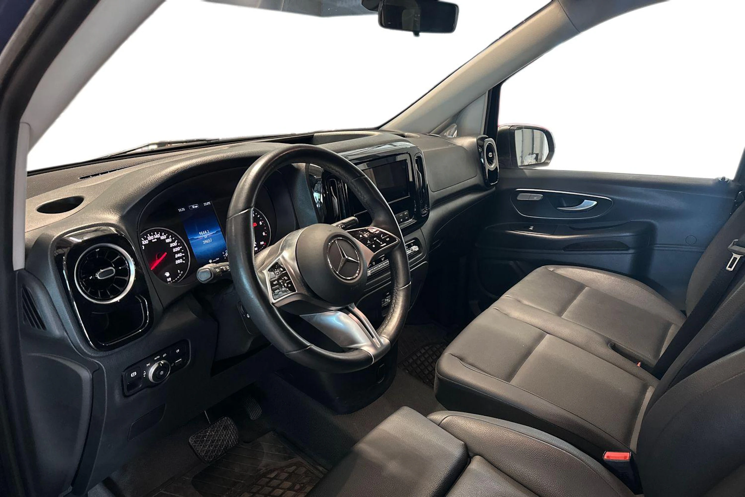sininen Mercedes-Benz Vito 2024 kuva 3.