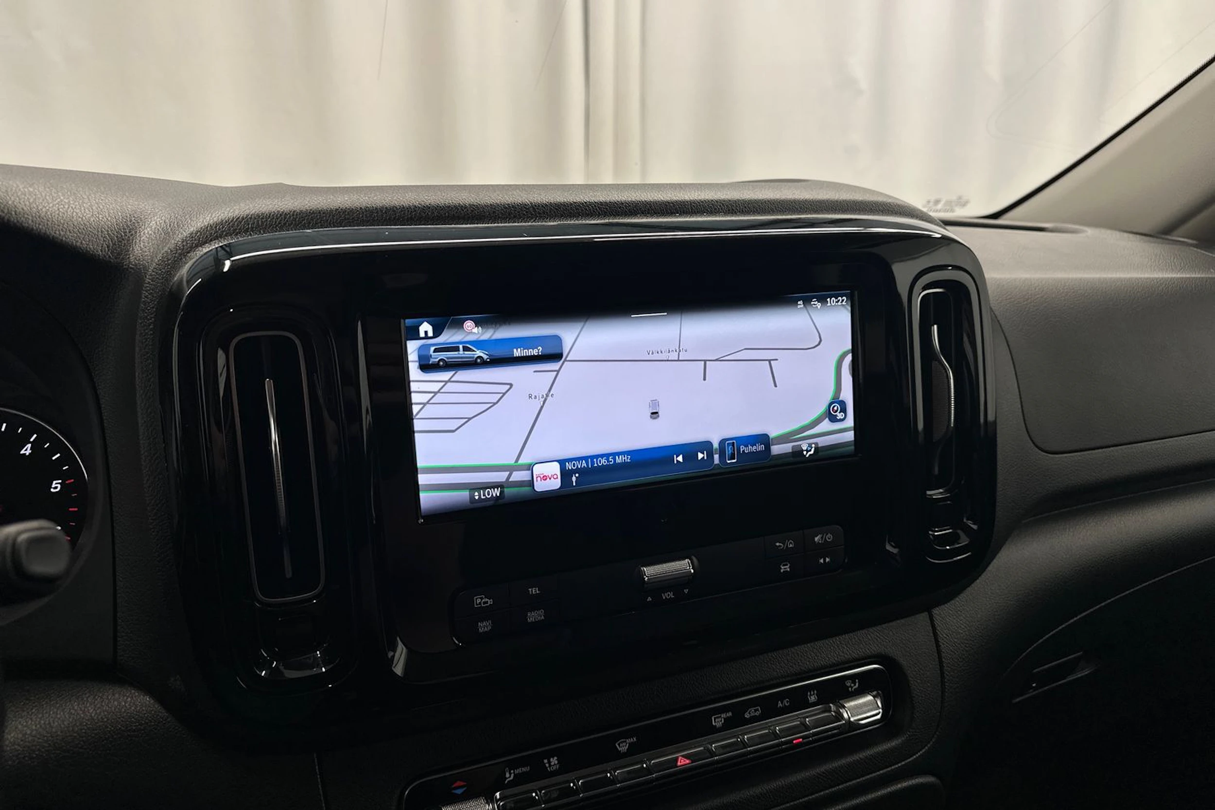sininen Mercedes-Benz Vito 2024 kuva 18.