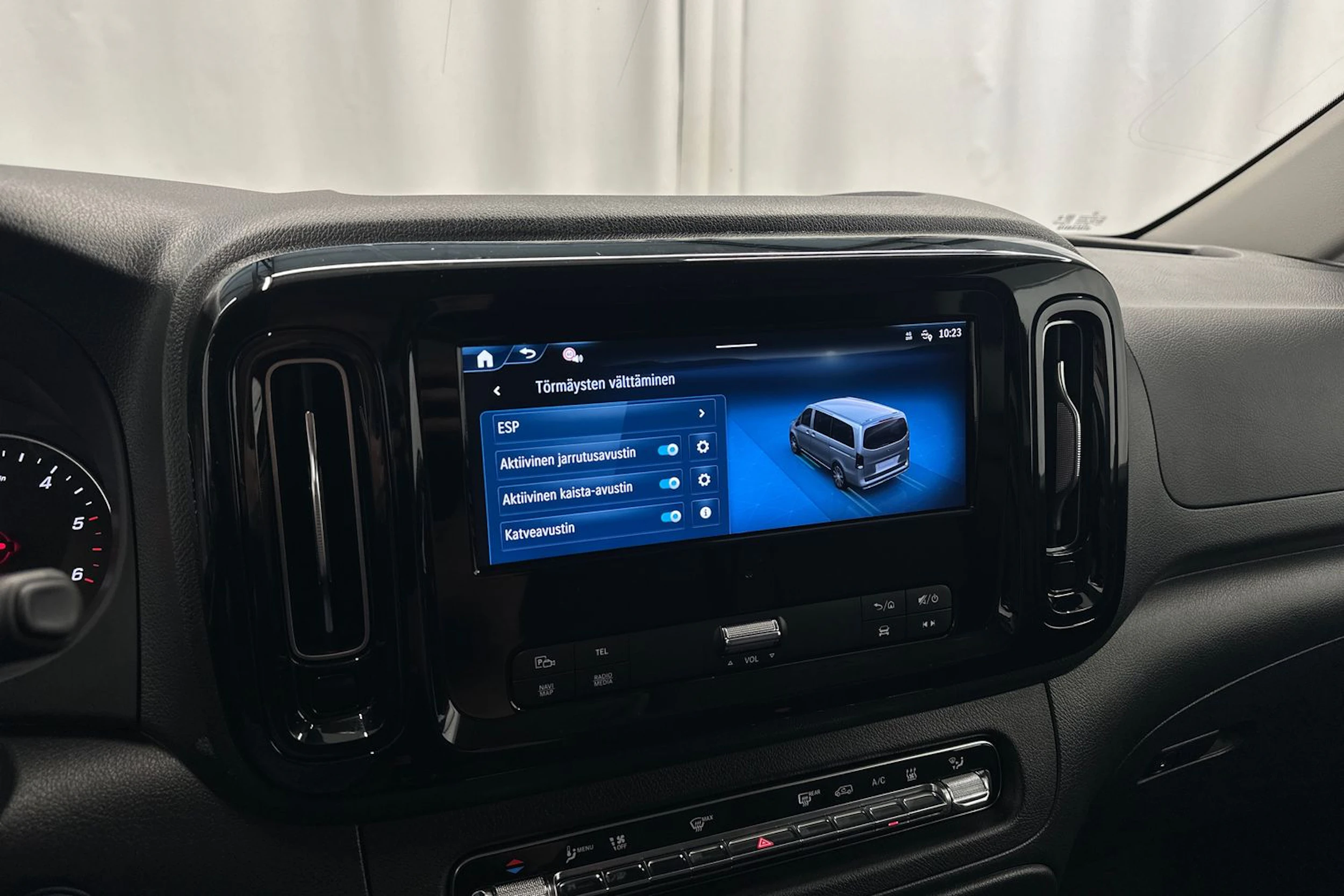 sininen Mercedes-Benz Vito 2024 kuva 22.