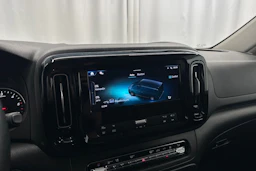 sininen Mercedes-Benz Vito 2024 kuva 23.